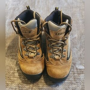 Women's Hi-Tec work hiking boots, brown, heavy duty